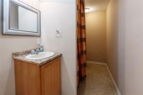 10630 Private Road 1310 - Photo 11