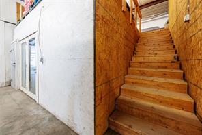 10630 Private Road 1310 - Photo 16