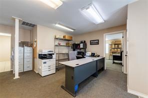 10630 Private Road 1310 - Photo 8