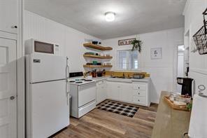 201 S Jones Street - Photo 31