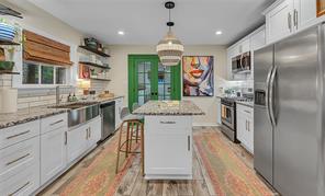 2523 McKenzie Avenue - Photo 12