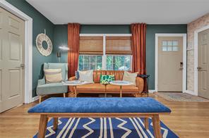 2523 McKenzie Avenue - Photo 9