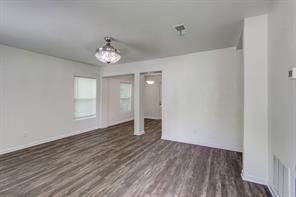 1738 Oak Hill Circle - Photo 2