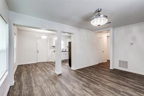 1738 Oak Hill Circle - Photo 4