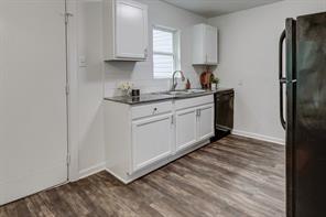 1738 Oak Hill Circle - Photo 6