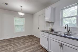 1738 Oak Hill Circle - Photo 7