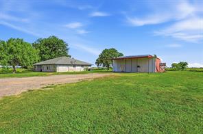 976 County Road 4070 - Photo 14