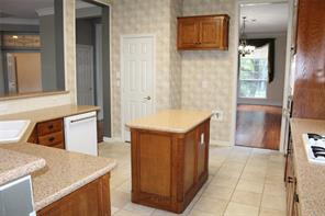 11000 Breezewood Drive - Photo 10