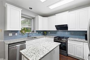 2413 Harvard Drive - Photo 3