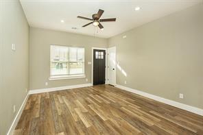 20492 US Hwy 377 - Photo 1