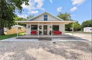 1003 W 5th Street - Photo 1