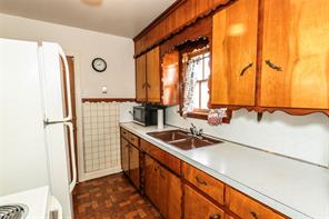 706 E Highway 82 - Photo 18