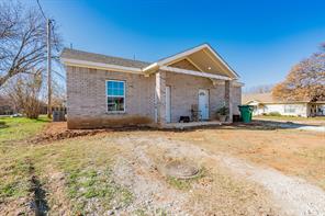 207 Young Street - Photo 1