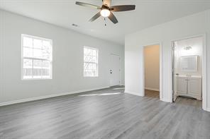 207 Young Street - Photo 13