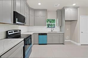 1112 Trinity Street - Photo 25