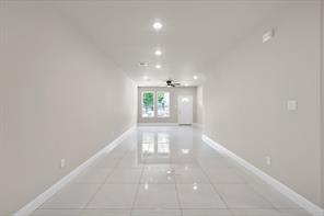 1112 Trinity Street - Photo 35