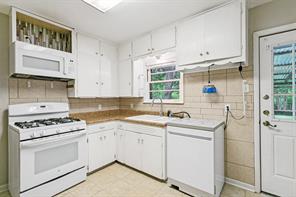 813 Westway Street - Photo 5