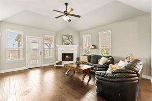 705 Challenger Drive - Photo 7