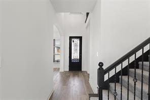 2406 Colonial Lane - Photo 3