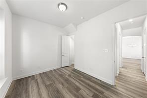 2406 Colonial Lane - Photo 5