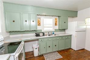 1306 Winn Road - Photo 10