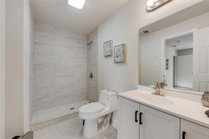 506 N Fm 156 - Photo 18