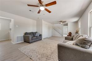 506 N Fm 156 - Photo 4
