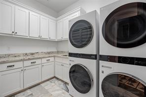 107 Brazos Court - Photo 15