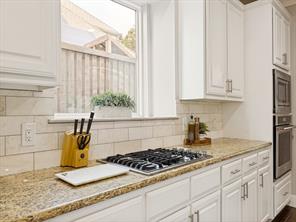 2005 Saint Pierre Drive - Photo 10
