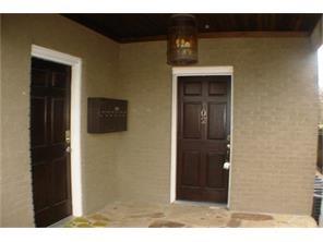 1122 N Zang Boulevard - Photo 2