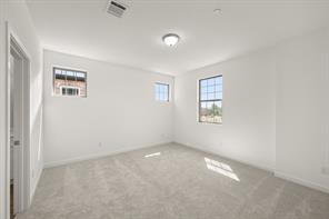 2408 Glacier Way - Photo 32