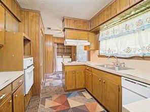 1081 Wright Street - Photo 18