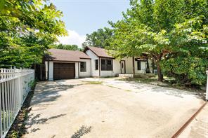 305 Hensley Drive - Photo 2