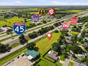 510 I-45 - Photo 1