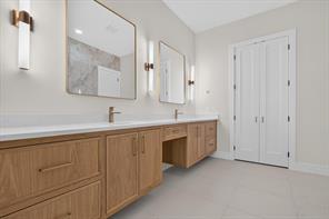1008 Devonshire Drive N - Photo 11