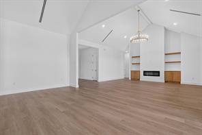1008 Devonshire Drive N - Photo 4