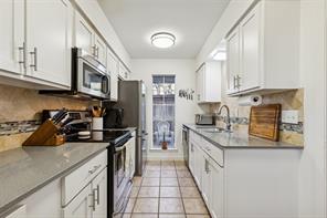 7623 Riverbrook Drive - Photo 11