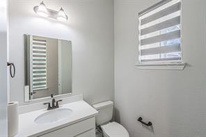 18140 Lakefront Court - Photo 30