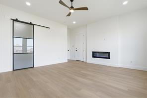 1014 Devonshire Drive N - Photo 12