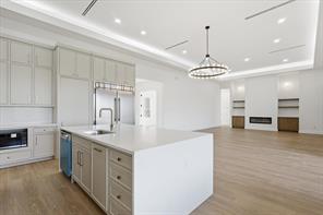 1014 Devonshire Drive N - Photo 9