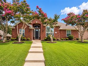 428 Hickory Drive - Photo 1