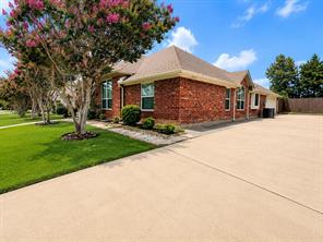 428 Hickory Drive - Photo 2