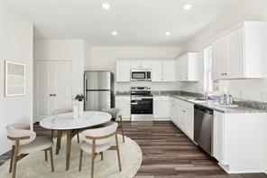 14205 Donahue Street - Photo 6