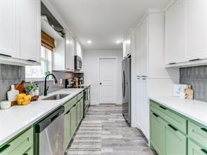 708 Oakwood Drive - Photo 11