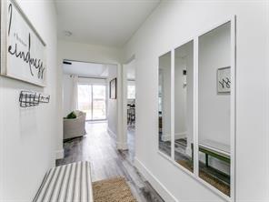 708 Oakwood Drive - Photo 4