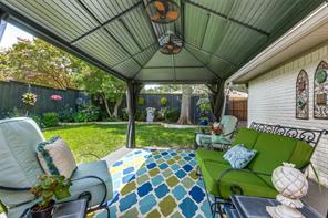 9108 Clayco Drive - Photo 2