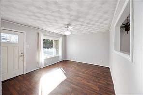 613 La Salle Drive - Photo 5