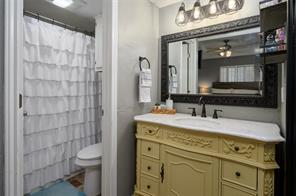 410 E Hazelwood Street - Photo 16