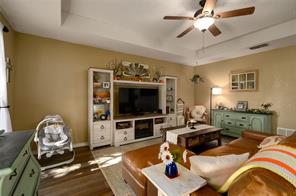 410 E Hazelwood Street - Photo 5