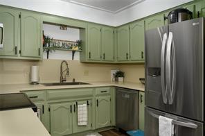 410 E Hazelwood Street - Photo 9